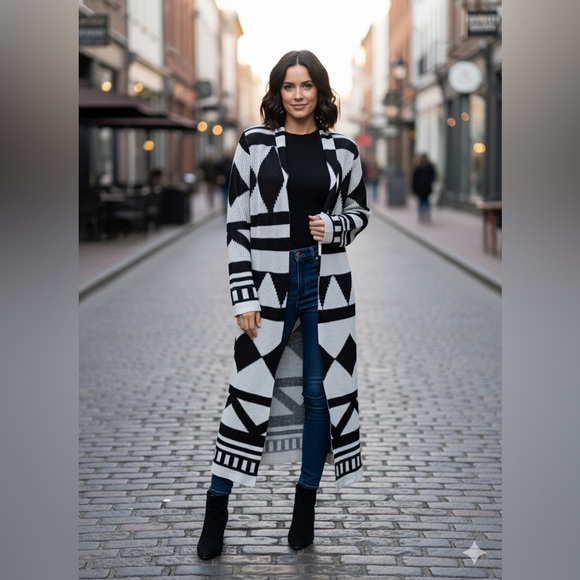 Cato Sweaters - Cato Women’s Medium White & Black Geometric Print Open Duster Cardigan